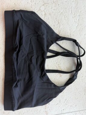 Lululemon Black Strappy Sports Bralette - 6